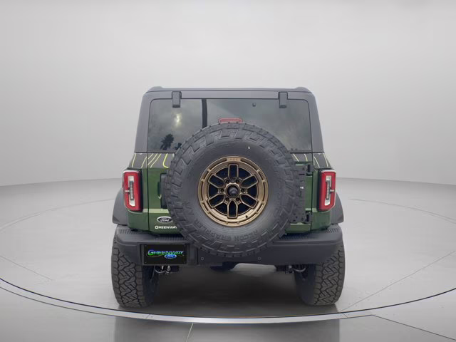 2025 Eruption Green Metallic Ford Bronco Badlands 4X4 Convertible