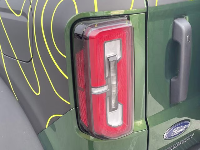 2025 Eruption Green Metallic Ford Bronco Badlands 4X4 Convertible