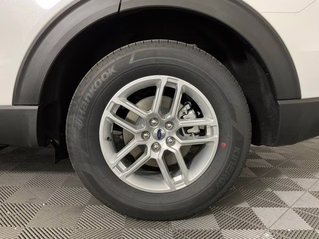 2026 White Metallic Ford Explorer Active RWD SUV