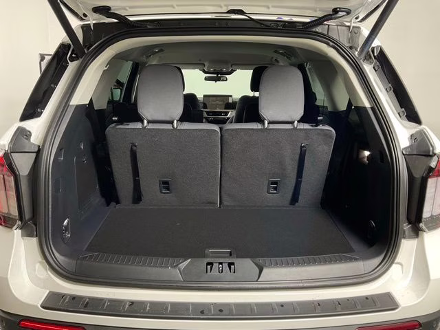 2026 White Metallic Ford Explorer Active RWD SUV