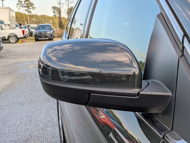 2024 Green Metallic Ford Edge SEL AWD SUV