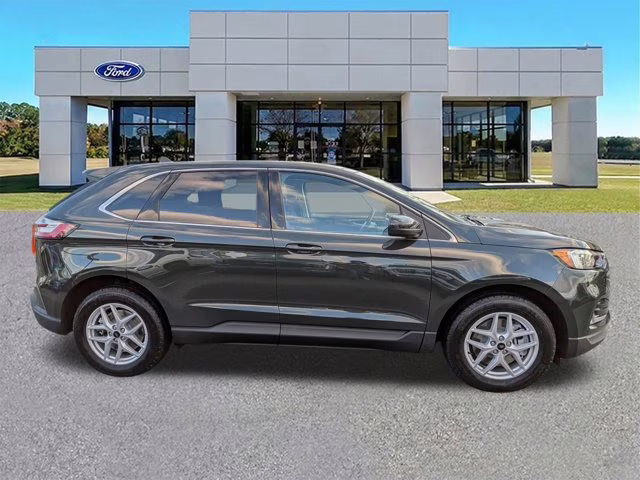 2024 Green Metallic Ford Edge SEL AWD SUV