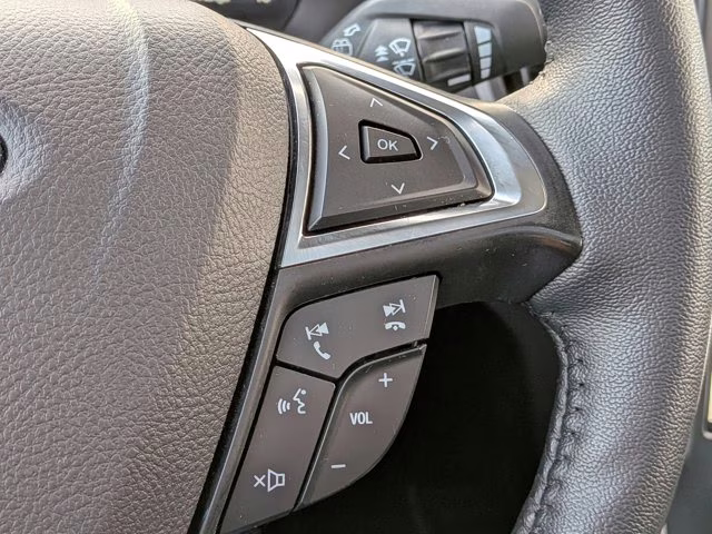 2024 Green Metallic Ford Edge SEL AWD SUV
