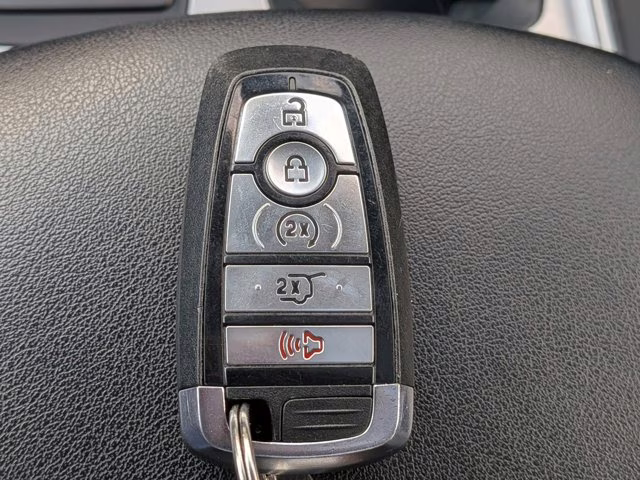 2024 Green Metallic Ford Edge SEL AWD SUV