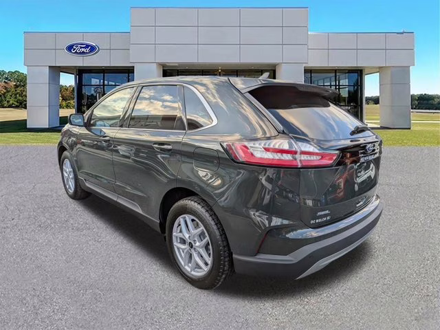 2024 Green Metallic Ford Edge SEL AWD SUV
