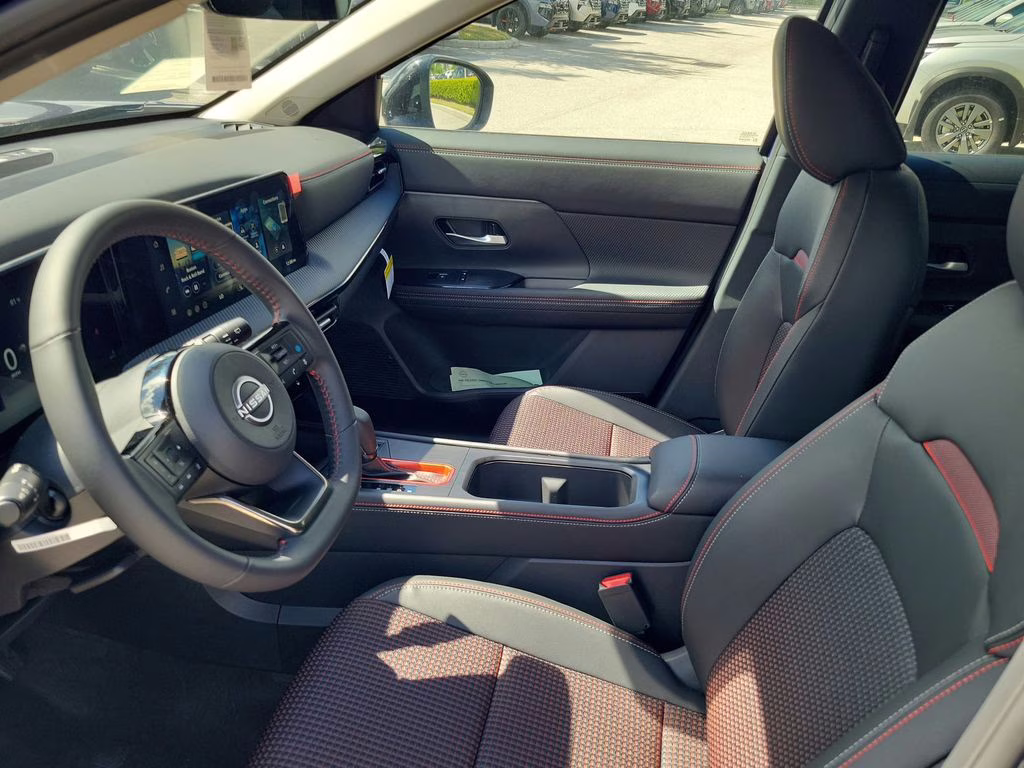 2026 Arctic Ice Blue/Black Nissan Kicks SR FWD SUV