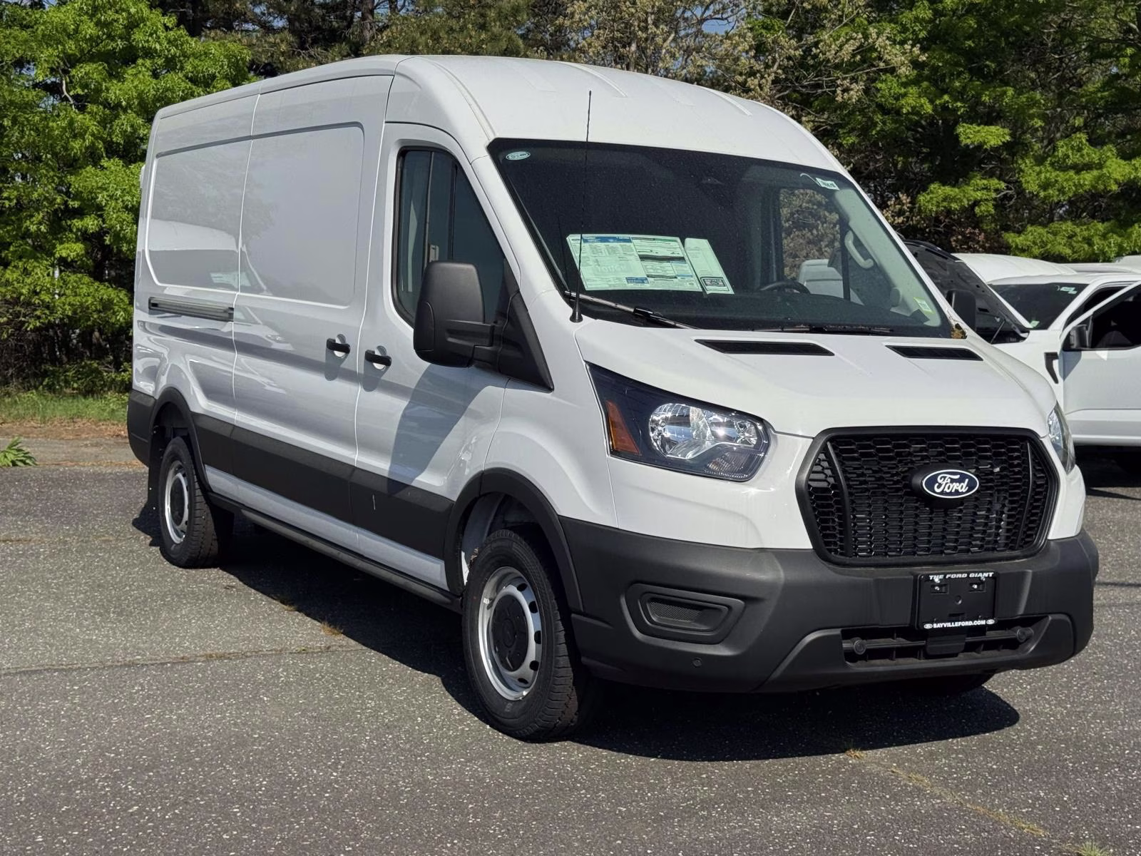 2026 Oxford White Ford Transit Cargo Van T-250 148 Med Rf 9150 GVWR RWD RWD Van