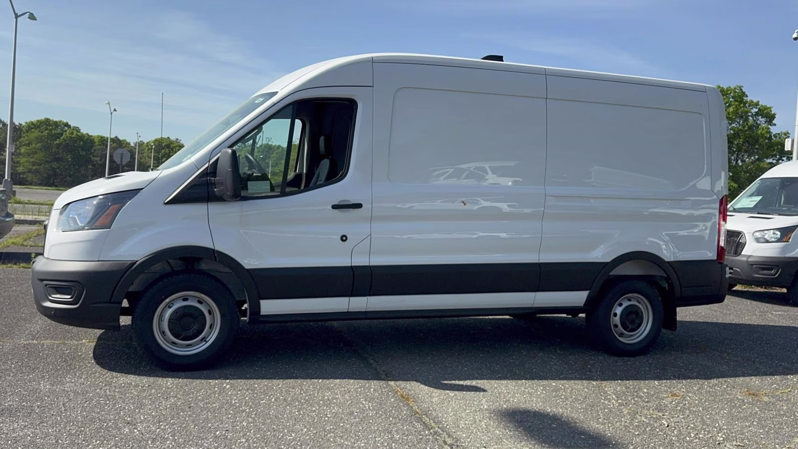 2026 Oxford White Ford Transit Cargo Van T-250 148 Med Rf 9150 GVWR RWD RWD Van