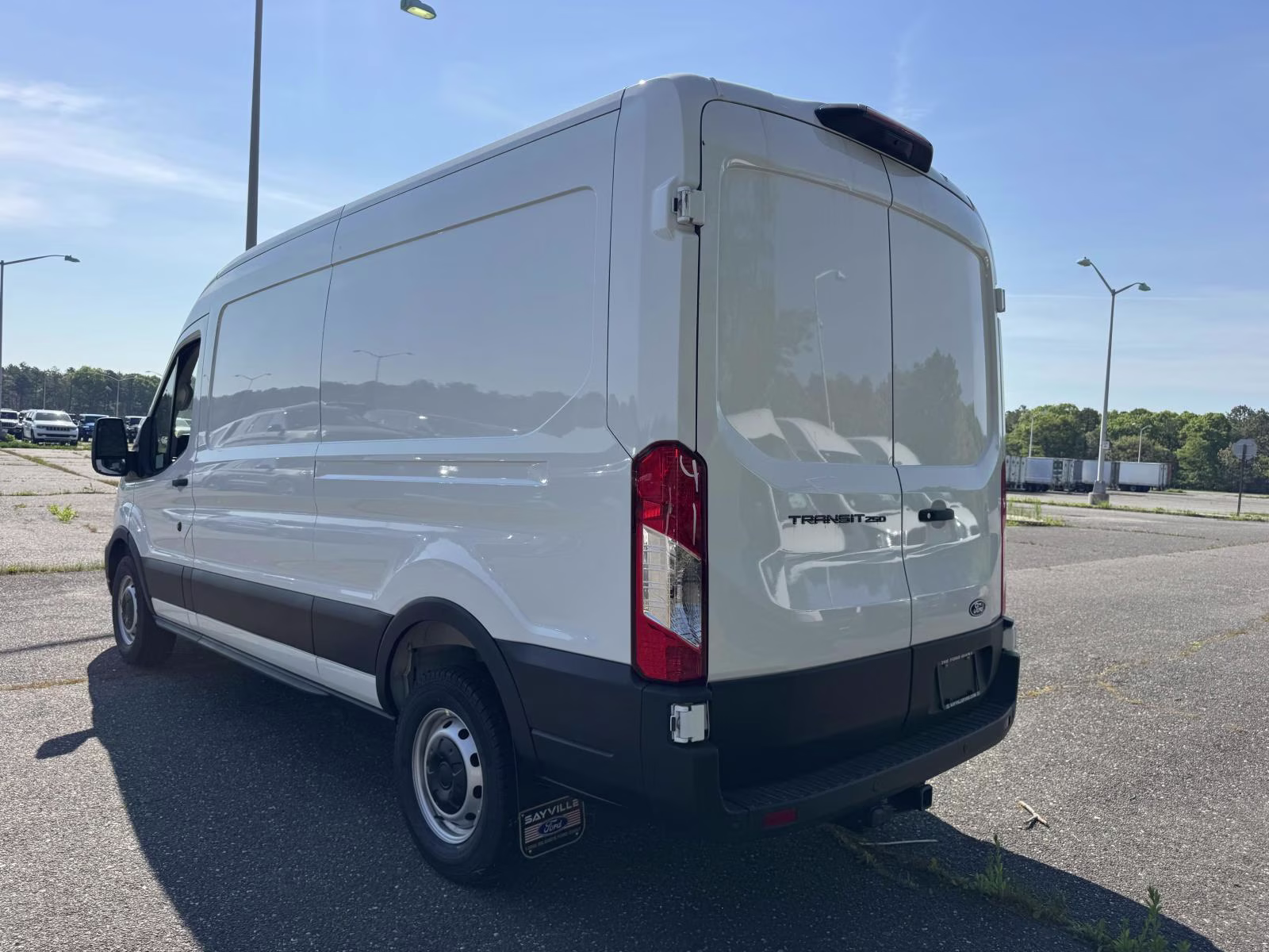 2026 Oxford White Ford Transit Cargo Van T-250 148 Med Rf 9150 GVWR RWD RWD Van