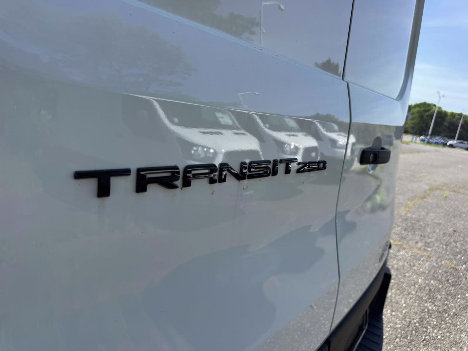 2026 Oxford White Ford Transit Cargo Van T-250 148 Med Rf 9150 GVWR RWD RWD Van