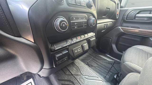 2022 Summit White Chevrolet Silverado 2500HD LT 4X4 Truck