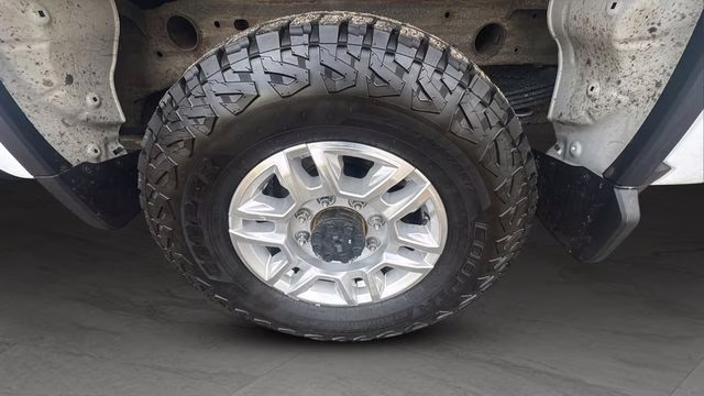 2022 Summit White Chevrolet Silverado 2500HD LT 4X4 Truck