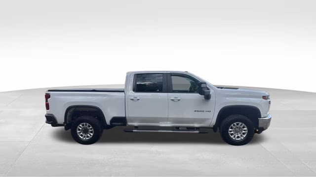 2022 Summit White Chevrolet Silverado 2500HD LT 4X4 Truck