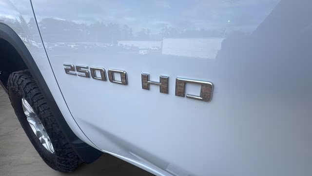 2022 Summit White Chevrolet Silverado 2500HD LT 4X4 Truck