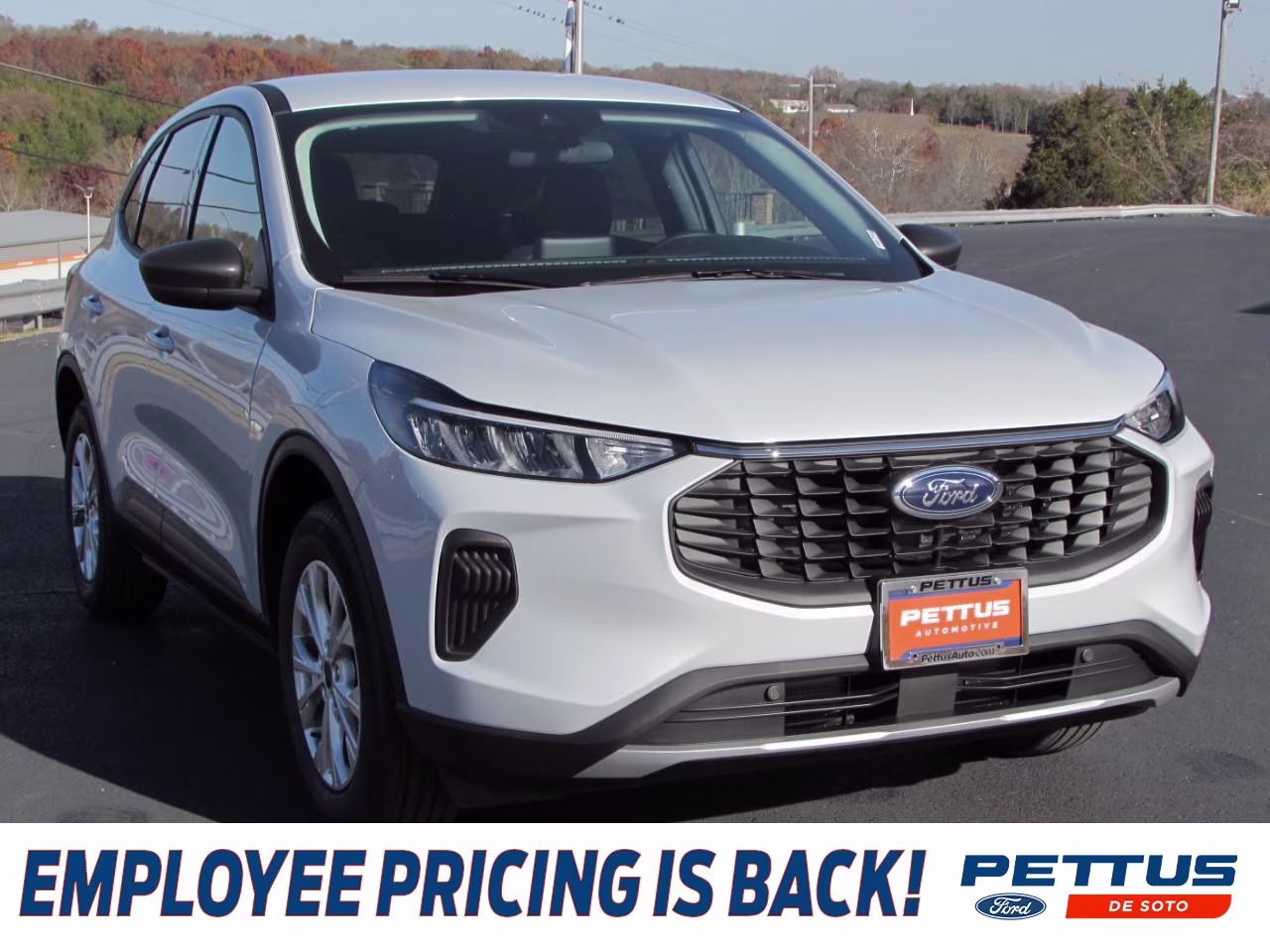 2026 Oxford White Ford Escape Active FWD SUV