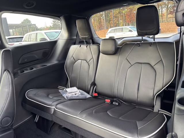 2026 Bright White Clearcoat Chrysler Pacifica Limited FWD Van