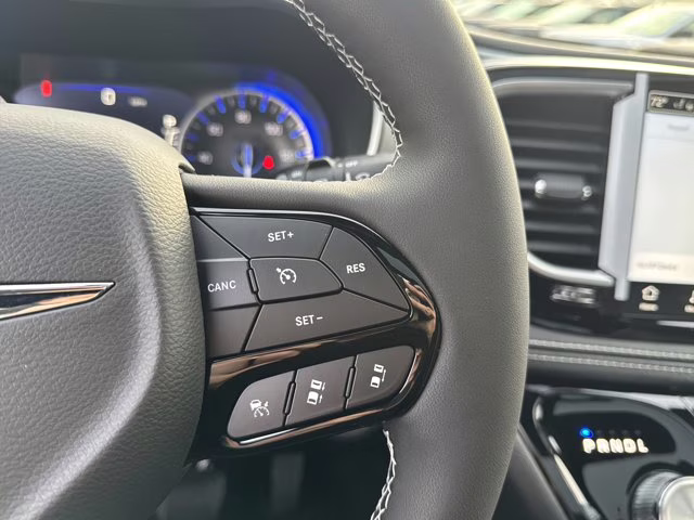 2026 Bright White Clearcoat Chrysler Pacifica Limited FWD Van