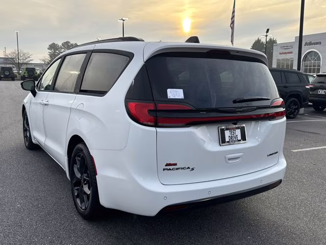 2026 Bright White Clearcoat Chrysler Pacifica Limited FWD Van