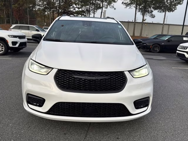 2026 Bright White Clearcoat Chrysler Pacifica Limited FWD Van