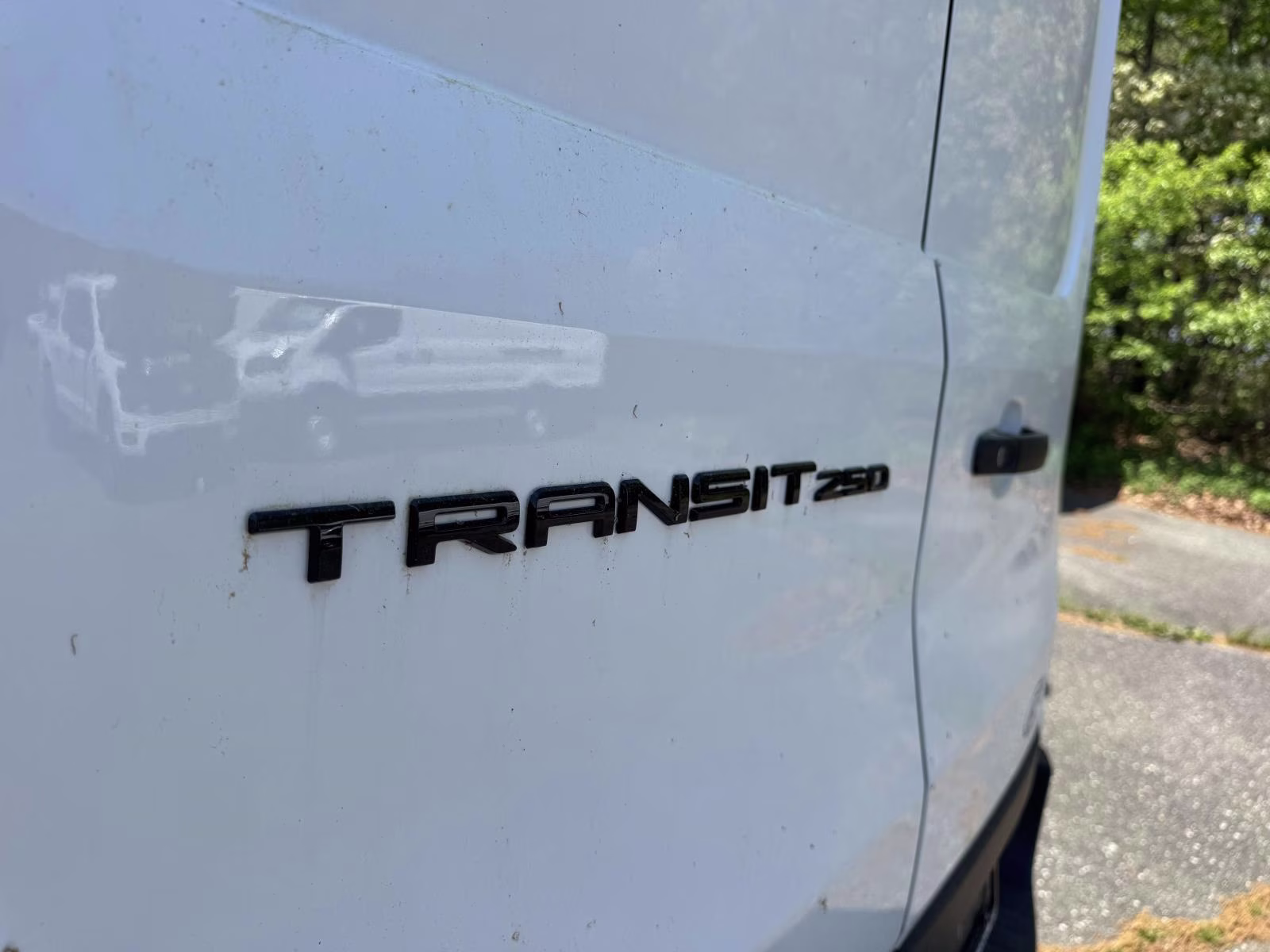 2026 Oxford White Ford Transit Cargo Van T-250 148 Med Rf 9150 GVWR RWD RWD Van