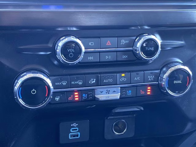 2026 Ruby Red Metallic Tinted Clearcoat Ford Super Duty F-250 SRW LARIAT 4X4 Truck