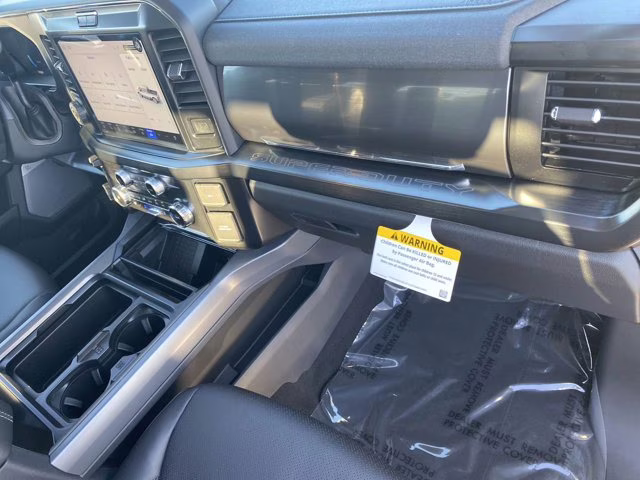 2026 Star White Metallic Tri-Coat Ford Super Duty F-250 SRW LARIAT 4X4 Truck