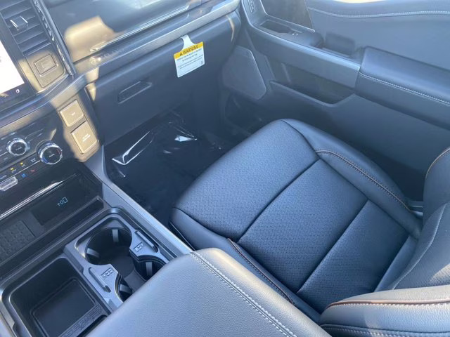 2026 Star White Metallic Tri-Coat Ford Super Duty F-250 SRW LARIAT 4X4 Truck