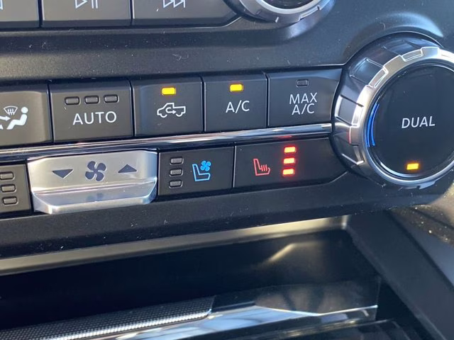 2026 Star White Metallic Tri-Coat Ford Super Duty F-250 SRW LARIAT 4X4 Truck