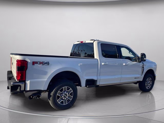 2026 Star White Metallic Tri-Coat Ford Super Duty F-250 SRW LARIAT 4X4 Truck