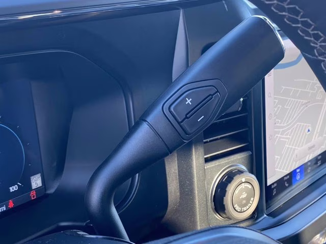 2026 Star White Metallic Tri-Coat Ford Super Duty F-250 SRW LARIAT 4X4 Truck