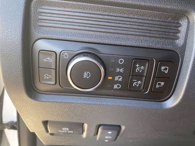 2026 Star White Metallic Tri-Coat Ford Super Duty F-250 SRW LARIAT 4X4 Truck