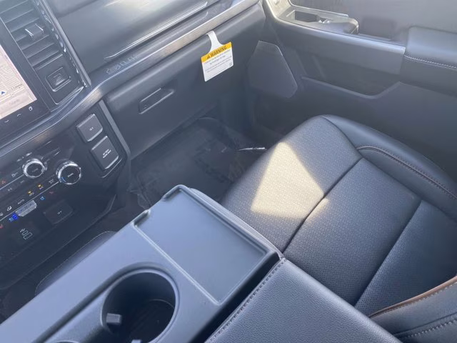 2026 Star White Metallic Tri-Coat Ford Super Duty F-250 SRW LARIAT 4X4 Truck