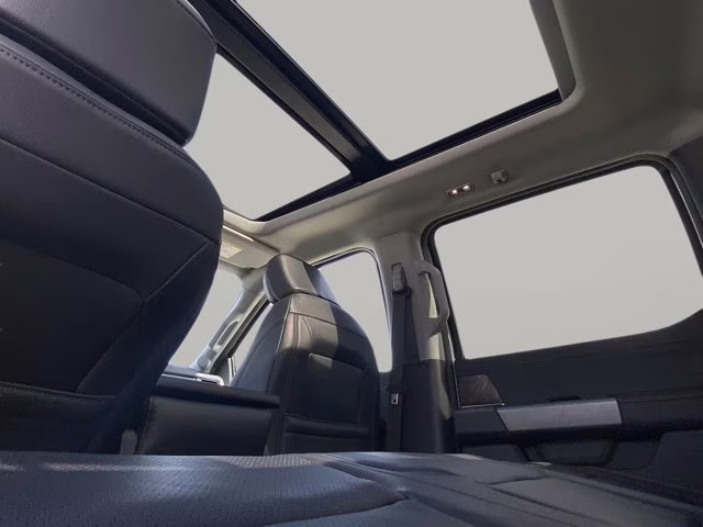 2026 Star White Metallic Tri-Coat Ford Super Duty F-250 SRW LARIAT 4X4 Truck