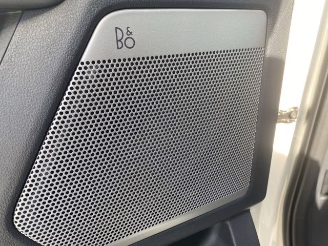 2026 Star White Metallic Tri-Coat Ford Super Duty F-250 SRW LARIAT 4X4 Truck