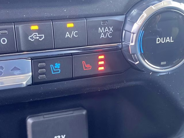 2026 Star White Metallic Tri-Coat Ford Super Duty F-250 SRW LARIAT 4X4 Truck