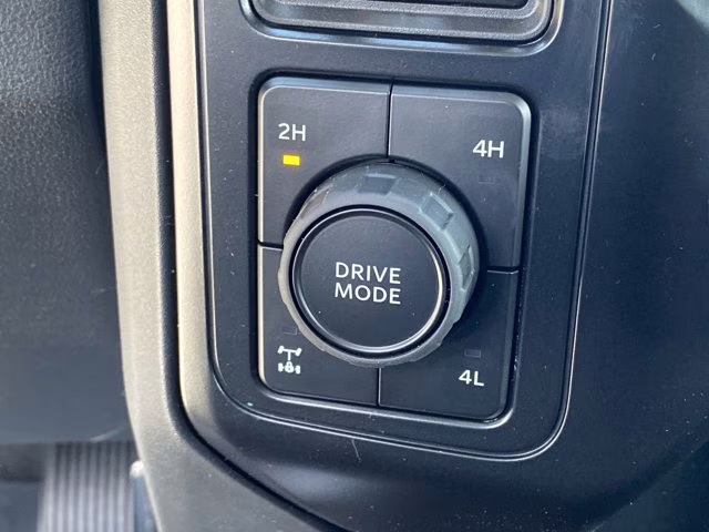 2026 Star White Metallic Tri-Coat Ford Super Duty F-250 SRW LARIAT 4X4 Truck