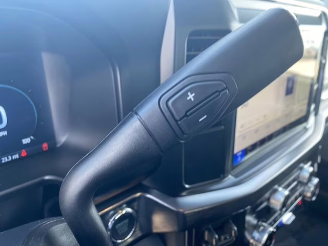 2026 Star White Metallic Tri-Coat Ford Super Duty F-250 SRW LARIAT 4X4 Truck