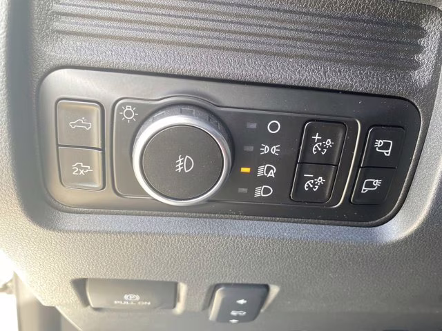 2026 Star White Metallic Tri-Coat Ford Super Duty F-250 SRW LARIAT 4X4 Truck