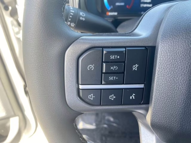 2026 Star White Metallic Tri-Coat Ford Super Duty F-250 SRW LARIAT 4X4 Truck