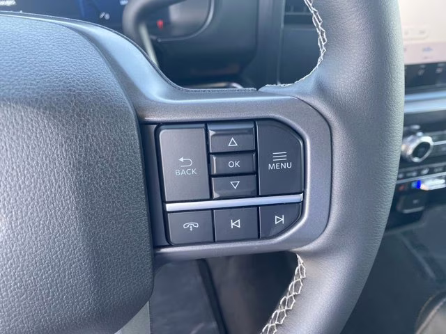 2026 Star White Metallic Tri-Coat Ford Super Duty F-250 SRW LARIAT 4X4 Truck