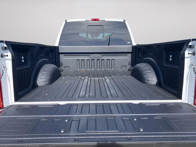 2026 Star White Metallic Tri-Coat Ford Super Duty F-250 SRW LARIAT 4X4 Truck