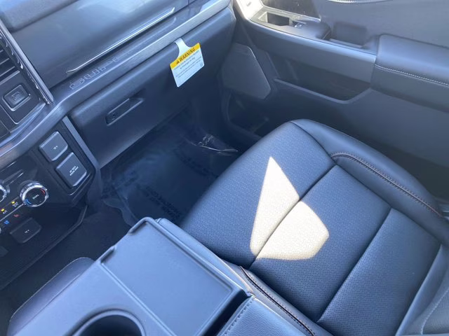 2026 Star White Metallic Tri-Coat Ford Super Duty F-250 SRW LARIAT 4X4 Truck