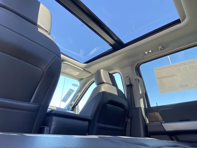 2026 Star White Metallic Tri-Coat Ford Super Duty F-250 SRW LARIAT 4X4 Truck