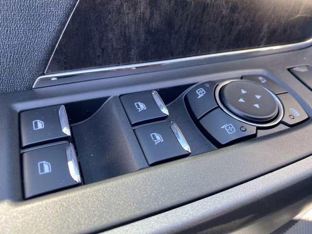 2026 Star White Metallic Tri-Coat Ford Super Duty F-250 SRW LARIAT 4X4 Truck