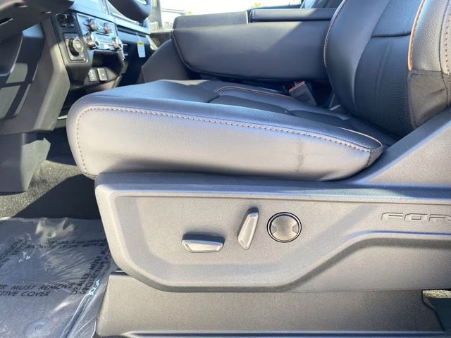 2026 Star White Metallic Tri-Coat Ford Super Duty F-250 SRW LARIAT 4X4 Truck