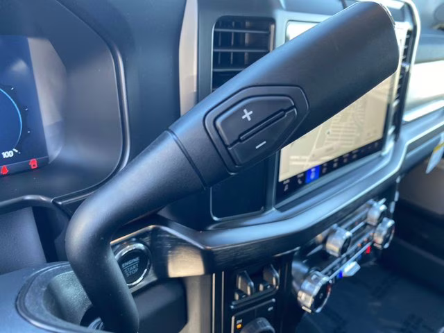 2026 Star White Metallic Tri-Coat Ford Super Duty F-250 SRW LARIAT 4X4 Truck