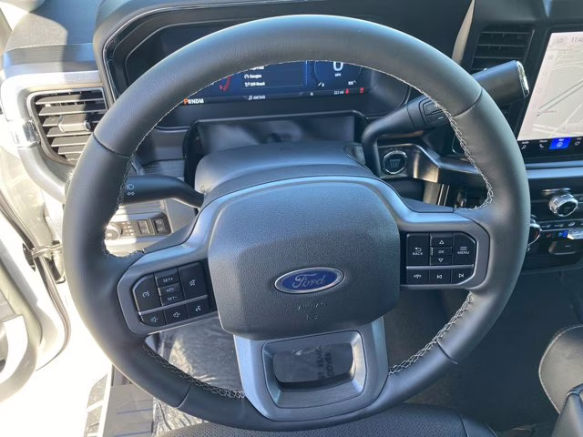 2026 Star White Metallic Tri-Coat Ford Super Duty F-250 SRW LARIAT 4X4 Truck