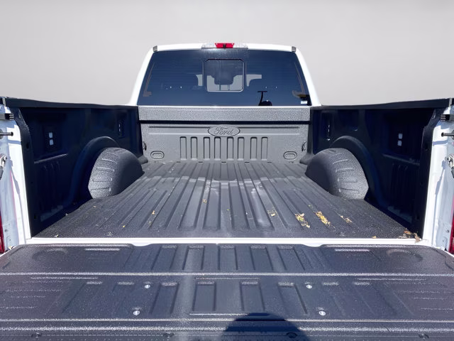 2026 Star White Metallic Tri-Coat Ford Super Duty F-250 SRW LARIAT 4X4 Truck