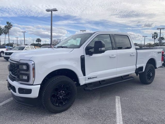 2026 Oxford White Ford Super Duty F-250 SRW LARIAT 4X4 Truck