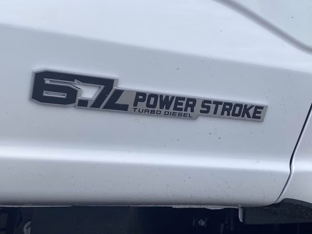 2026 Oxford White Ford Super Duty F-250 SRW LARIAT 4X4 Truck